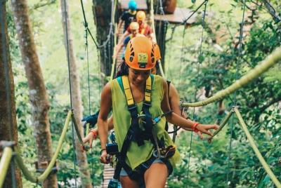 Flying Hanuman Ziplines 42 plataformas con almuerzo y traslado RoundTrips