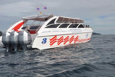 Koh Yao Yai a Koh Bulone por Satun Pakbara Speed Boat