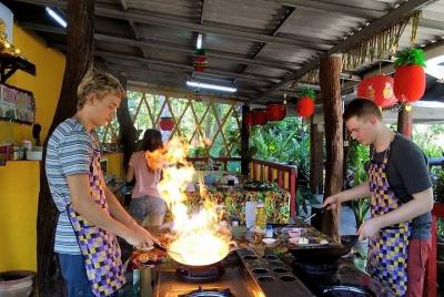 La mejor clase de cocina en Thai Charm Cooking School en Krabi