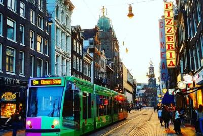 La ciudad de Ámsterdam en pocas palabras, todas las vistas famosa