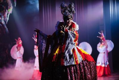 Entrada al cabaret Alcazar con recogida opcional en el hotel en P