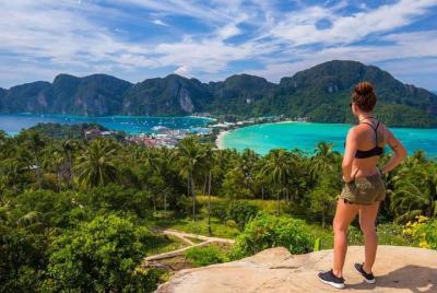 Excursión de un día a las islas Phi Phi en ferry desde Phuket