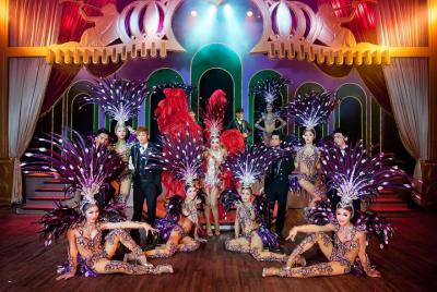 Simon Cabaret Show VIP Ticket con traslado de ida y vuelta en Phu