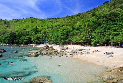 Buceo en la playa en la gran casa de arrecifes