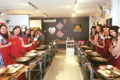 Clases de cocina tailandesa por la tarde en Phuket por VJ