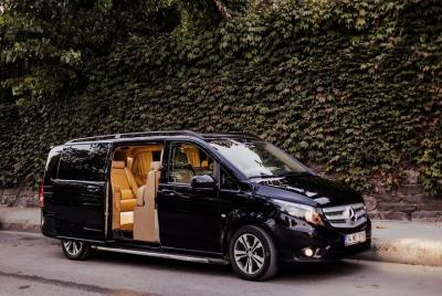 Fat Taxi - Traslado privado del aeropuerto de Antalya (AYT) a Ala