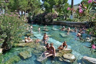 Excursión de 2 días a Pamukkale y Hierapolis desde Belek Excursión de 2 días a Pamukkale y Hierapolis desde Belek