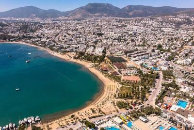 Fat Taxi - Traslado privado del aeropuerto de Bodrum (BJV) a Gumb