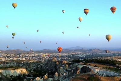 Tour privado de observación de globos aerostáticos en Capadocia desde Göreme