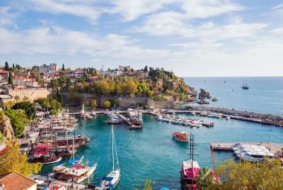 Excursión turística de día completo a la ciudad de Antalya desde Side