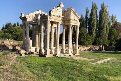 Afrodisias con Pamukkale 2 días desde Side Afrodisias con Pamukkale 2 días desde Side