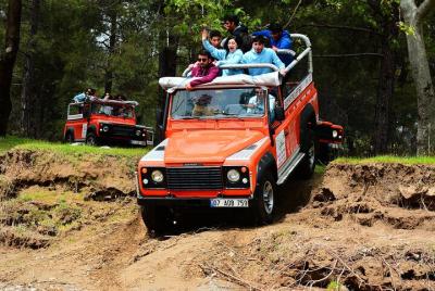Safari en jeep de día completo y rafting en el río Koprulu Canyon Safari en jeep de día completo y rafting en el río Koprulu Canyon