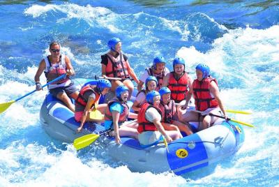 Rafting y aventura en quad con tirolina, tour combinado desde hoteles laterales