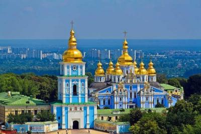 Tour regular de Kiev antigua