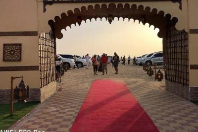 Safari por la tarde en el desierto