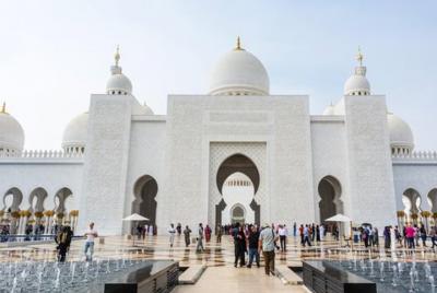 Disfrute de un tour de día completo de Abu Dhabi desde Dubai