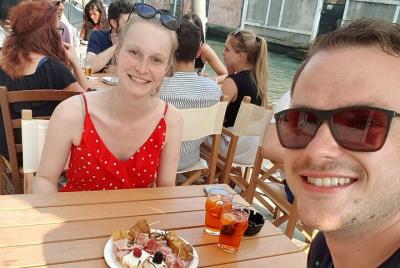 Saltos de bares de vinos: Spritz y bocados locales como un veneciano