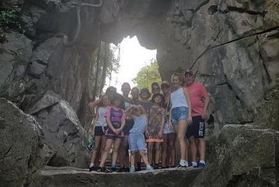 Traslado privado de ida y vuelta a Marble Mountain - Monkey Mountain - Dragon Bridge Traslado privado de ida y vuelta a Marble Mountain - Monkey Mountain - Dragon Bridge
