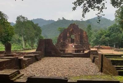 My Son Afternoon Small Group Tour: de 2Pax a 8Pax en grupo