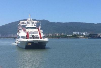 Excursión diaria de Da Nang a la península de Son Tra y la isla Cham en un crucero de 5 estrellas