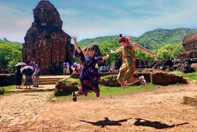 Traslado privado del aeropuerto al centro de Da Nang