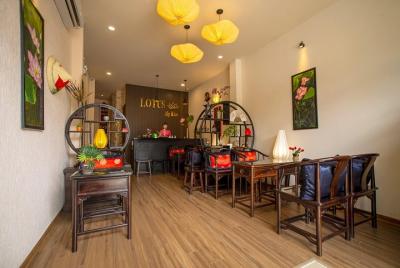 Masaje de pies con piedras calientes 60 minutos - Lotus My Khe