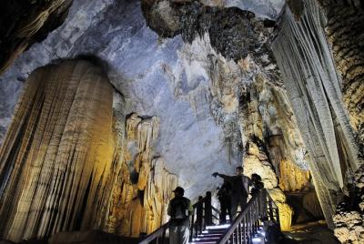  CUEVA PRIVADA DE PHONG NHA - CUEVA OSCURA 1 DÍA DE VIAJE DESDE DONG HOI o PHONG NHA