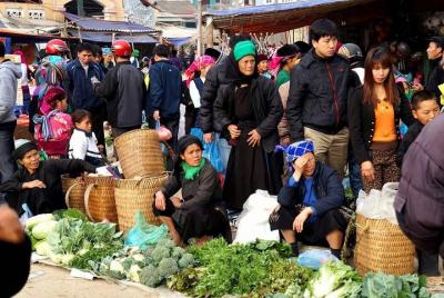 Excursión de 3 días a Ha Giang Loop Descubra pueblos étnicos rurales