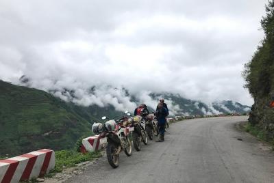 Excursión en moto de 3/4/5 días a Ha Giang Loop