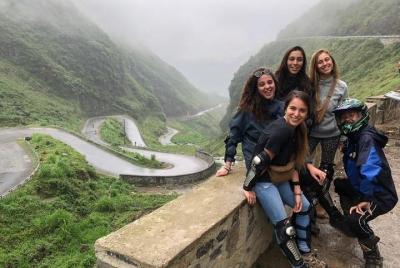 3 días de Ha Giang Loop con Tom Adventure en moto