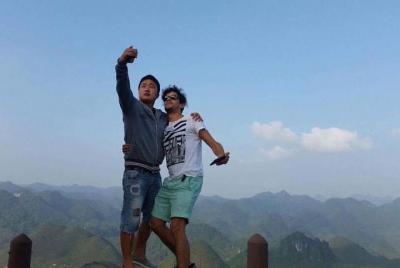 Tour con tribus de la colina