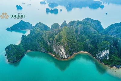 Excursión de un día al crucero por la bahía de Halong: cueva sorpresa, isla Titop, kayak y almuerzo