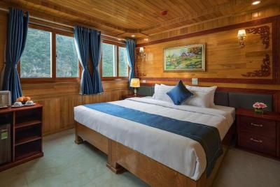 Lan Ha Bay 4 estrellas crucero 2D / 1N: kayak, salto y natación en lugares prístinos