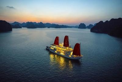Crucero Syrena: 2 días de viaje a la bahía de Halong con traslado desde Hanoi Crucero Syrena: 2 días de viaje a la bahía de Halong con traslado desde Hanoi