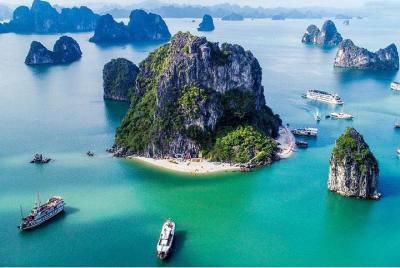 Excursión en barco privado de día completo desde la ciudad de Halong. Excursión en barco privado de día completo desde la ciudad de Halong.
