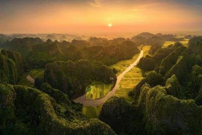 Mua Cave, Tam Coc, Trang An, Hoa Lu, Bai Dinh Limousine All-inclusive