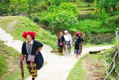 Tour de trekking de 3 días a Mai Chau y Pu Luong desde Hanoi