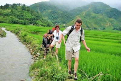 Excursión de 2 días a Hanoi con recorrido gastronómico y día en Sapa