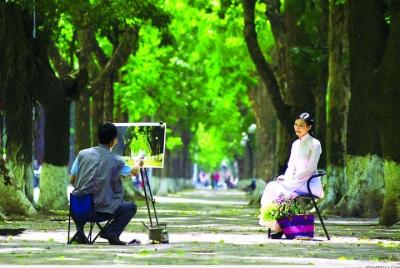 Manera especial de descubrir la ciudad de Hanoi en Cyclo combinada con Free Tour
