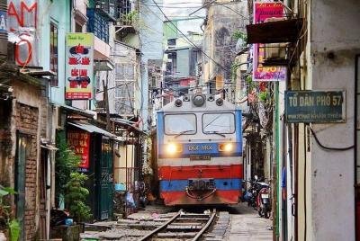 Traslado privado al aeropuerto 7 plazas y Hanoi City Walking Tours privados Medio día