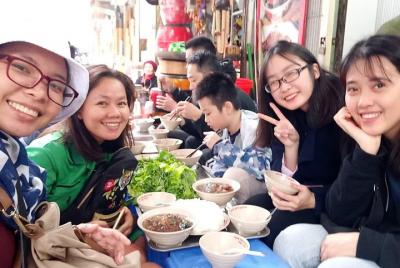 (Privado) Hanoi Street Food Tour By Volunteer Guide