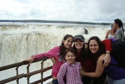 Excursión a las cataratas de Iguazú, paseo en barco, tren, camioneta de safari
