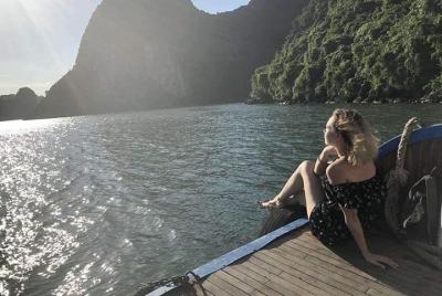 Excursión de 1 día a la bahía de Halong con todo incluido: barco, kayak, isla, cueva y almuerzo