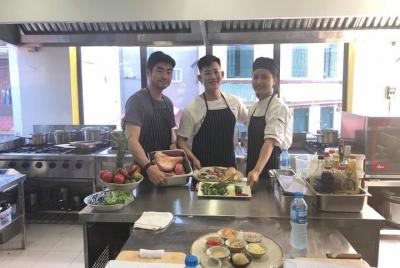 Visita al mercado local y clase de cocina privada