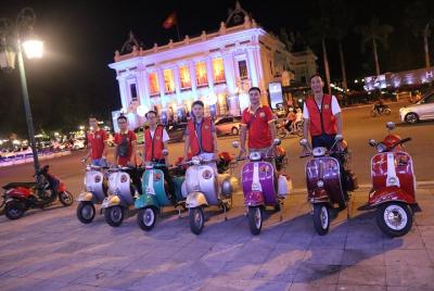 Vespa Night Street Food Tour 4 Horas