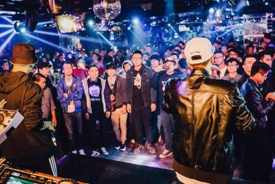 Hanoi Bar Crawl con experto local 4 horas