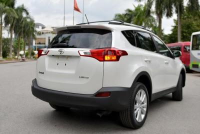 Traslado de la ciudad de HaNoi al aeropuerto de Noi Bai en automóvil privado