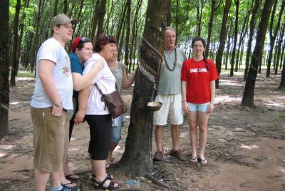 Tour privado de medio día por los túneles de Cu Chi desde la ciudad de Ho Chi Minh