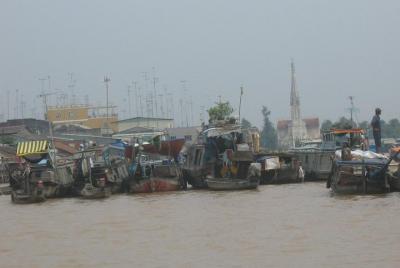Excursión privada al mercado flotante de Cai Be día completo