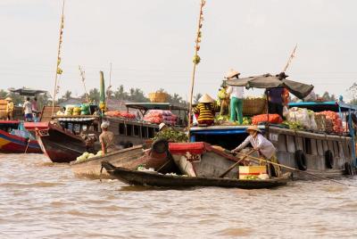 Experiencia en el mercado flotante del delta del Mekong 2 días: recorrido en grupo pequeño